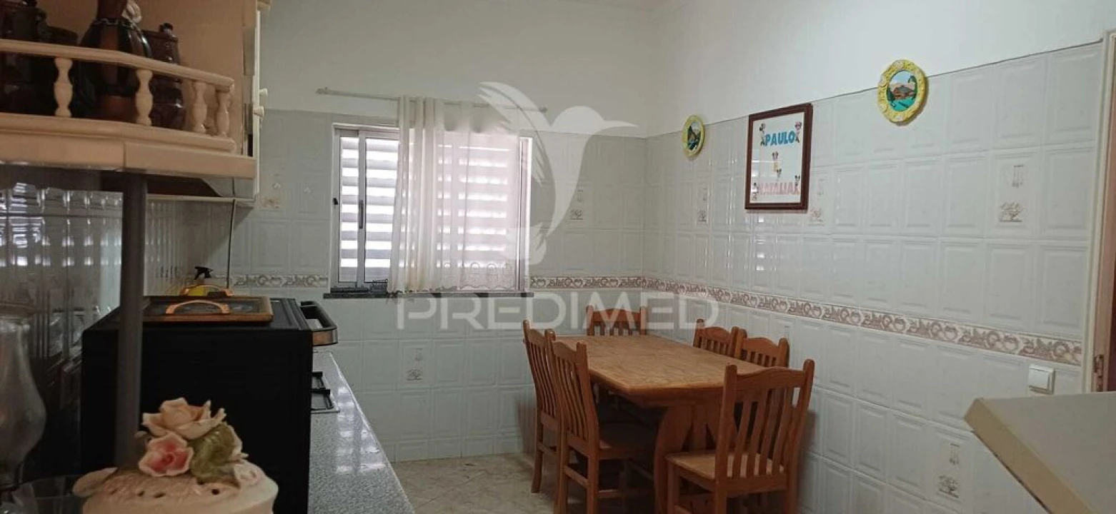 Moradia T4 para Venda em Estômbar e Parchal Foto 14