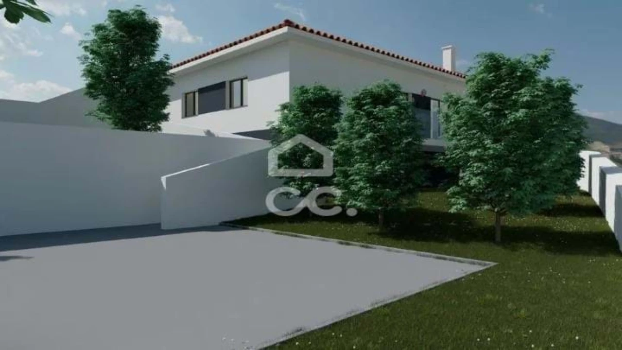 Moradia T2 para Venda em Lomba Foto 5