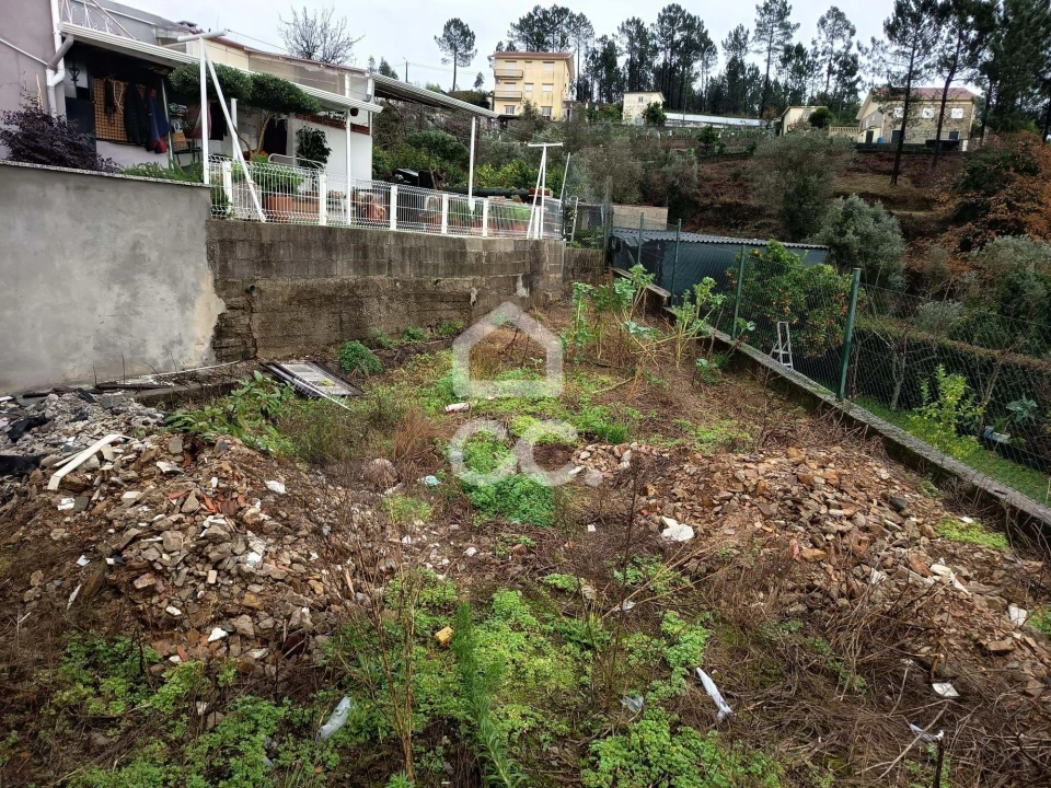 Moradia T2 para Venda em Lomba Foto 14