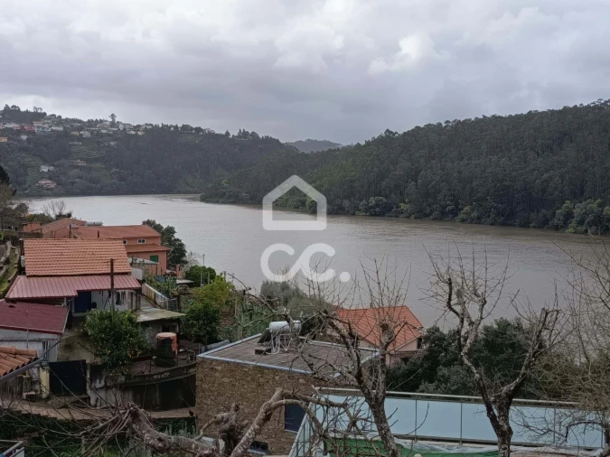 Moradia T2 para Venda em Lomba Foto 7