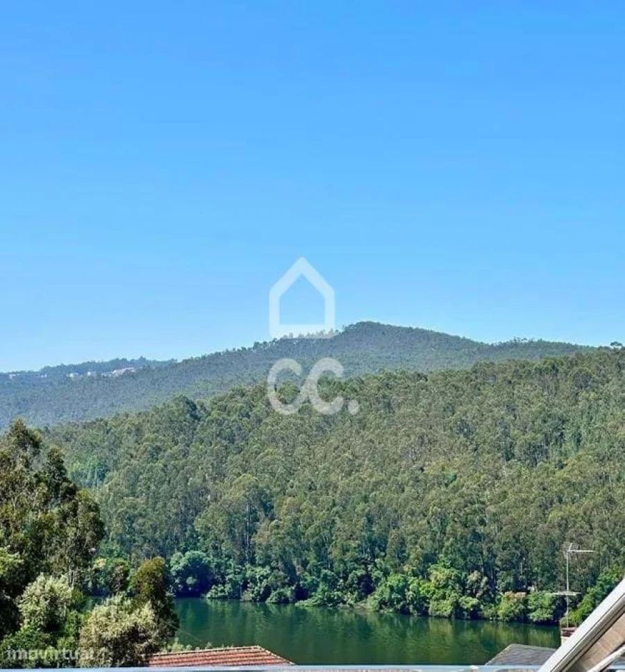 Moradia T2 para Venda em Lomba Foto 26