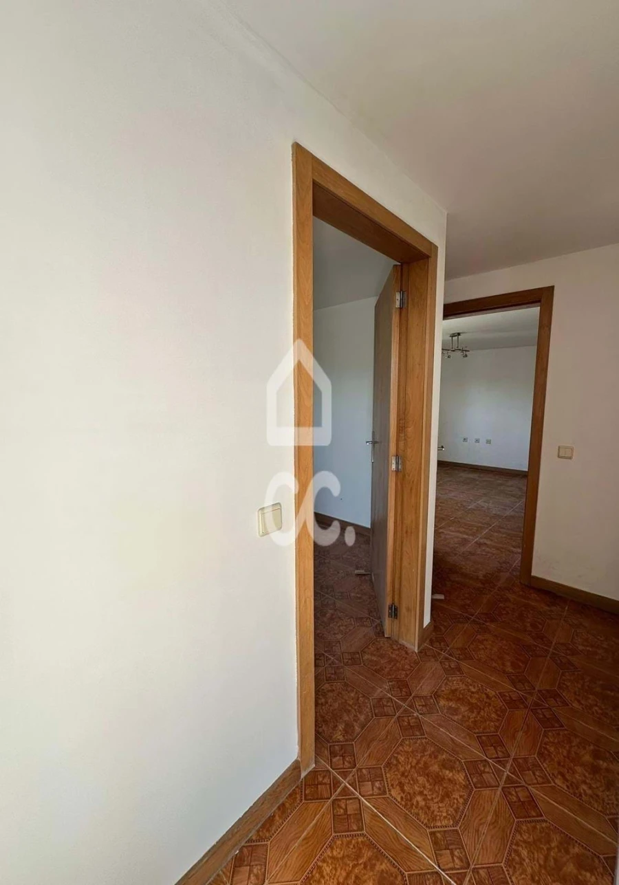 Moradia T2 para Venda em Lomba Foto 15