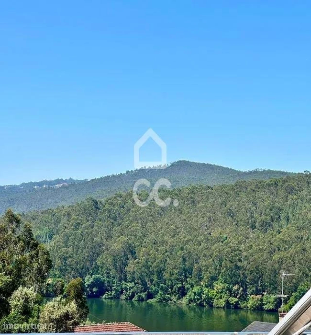 Moradia T2 para Venda em Lomba Foto 26