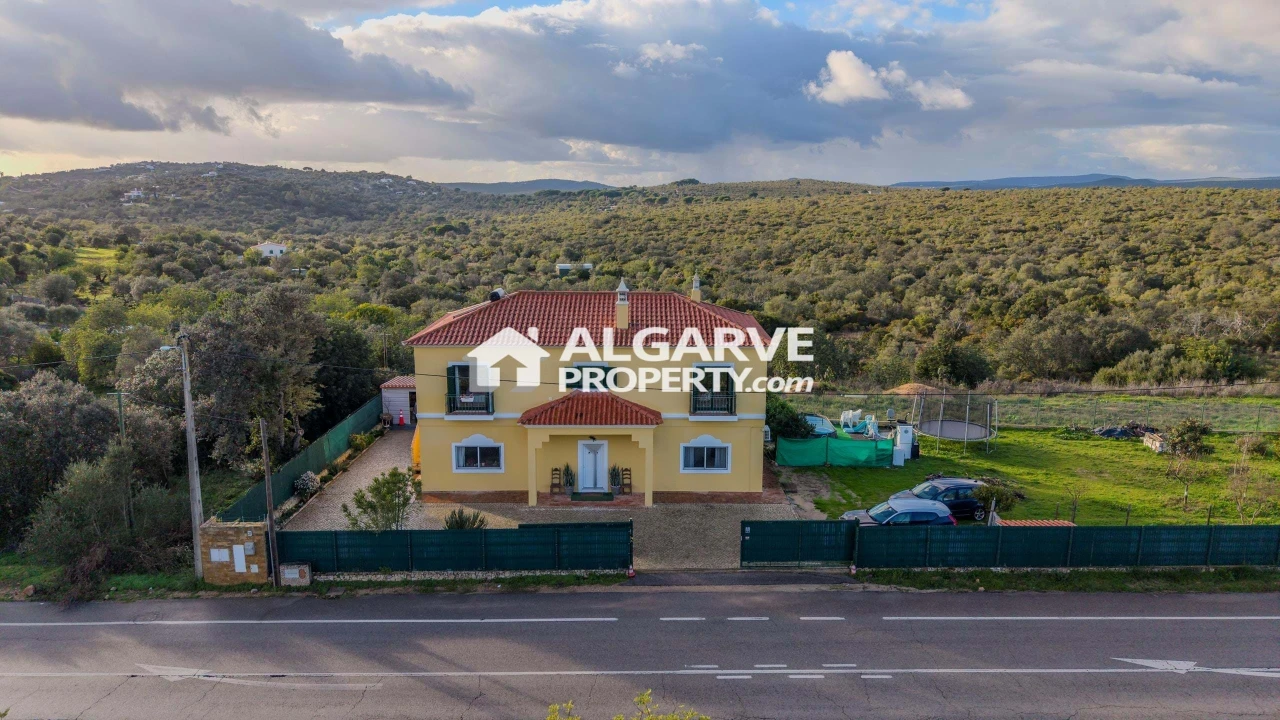 Moradia T4 para Venda em Loule (São Sebastião) Foto 28