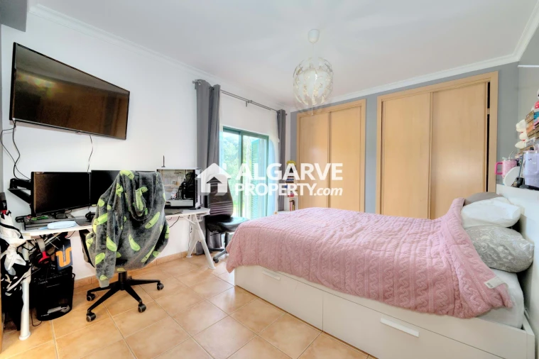 Moradia T4 para Venda em Loule (São Sebastião) Foto 24