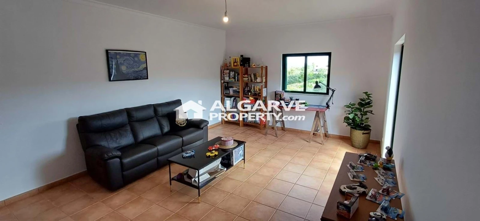 Moradia T4 para Venda em Loule (São Sebastião) Foto 16