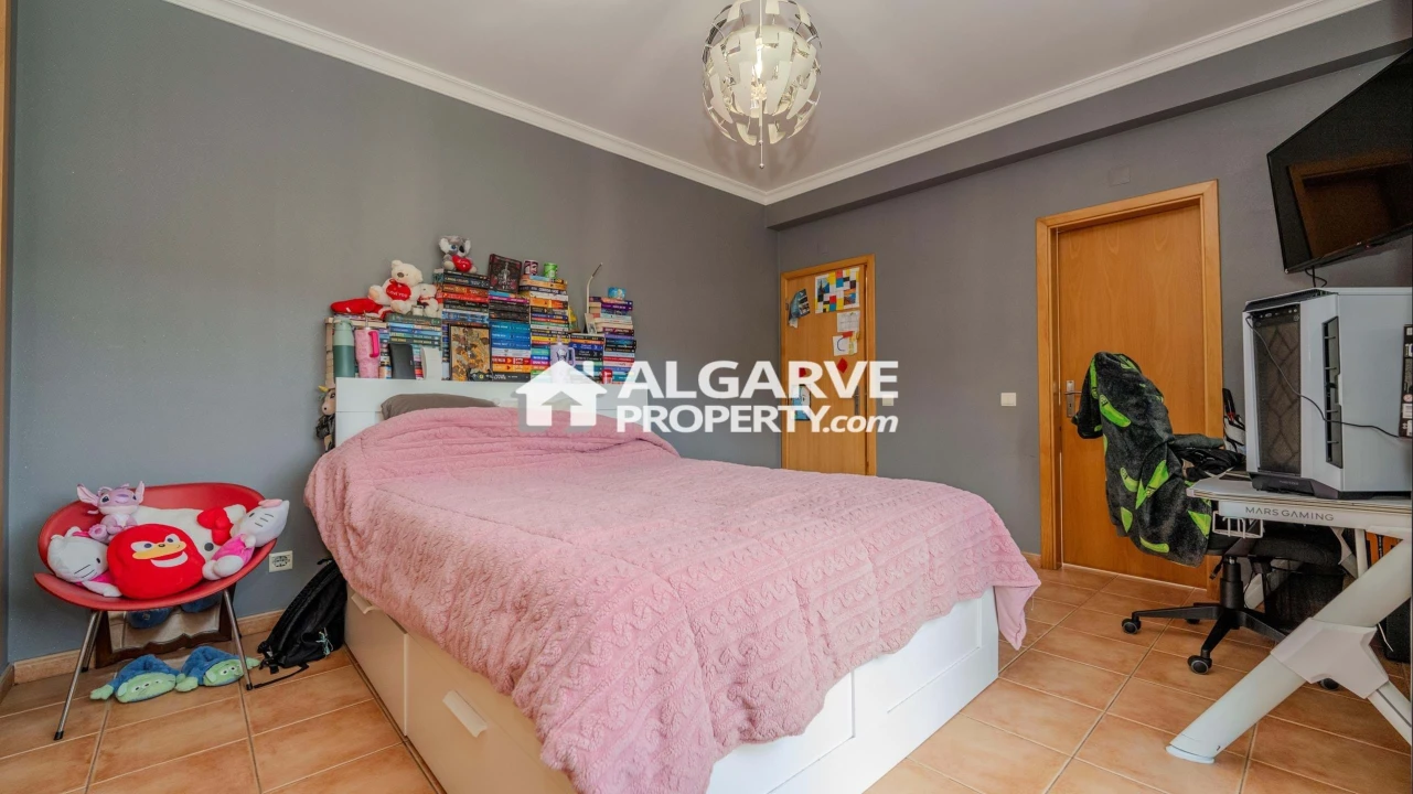 Moradia T4 para Venda em Loule (São Sebastião) Foto 18