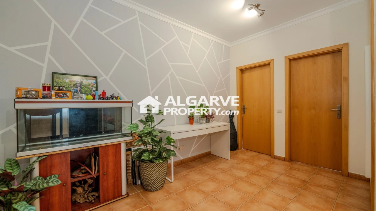 Moradia T4 para Venda em Loule (São Sebastião) Foto 13