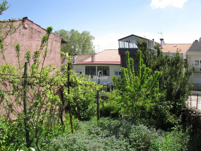 Moradia T14 para Venda em Alijo Foto 4