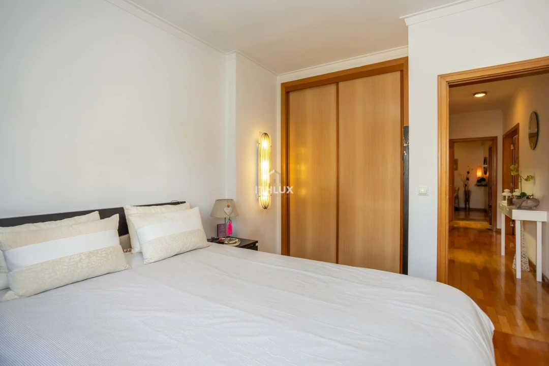 Apartamento T2 para Venda em Algés, Linda-A-Velha e Cruz Quebrada-Dafundo Foto 13