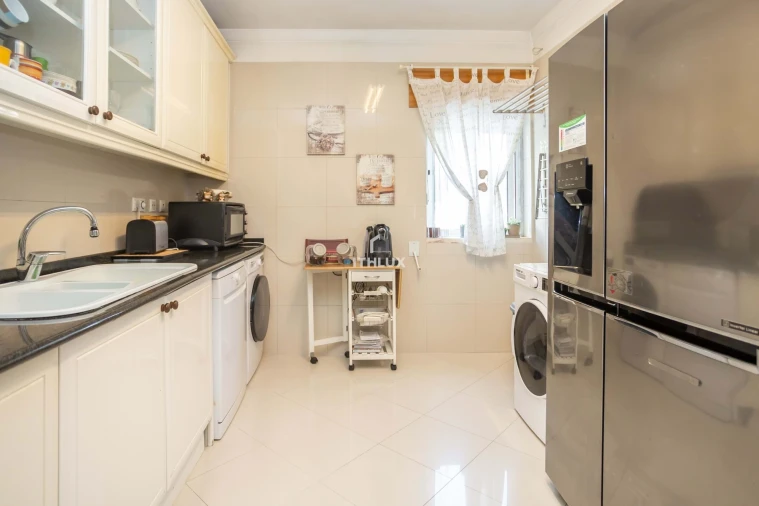 Apartamento T2 para Venda em Algés, Linda-A-Velha e Cruz Quebrada-Dafundo Foto 17