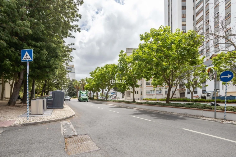 Apartamento T2 para Venda em Algés, Linda-A-Velha e Cruz Quebrada-Dafundo Foto 42