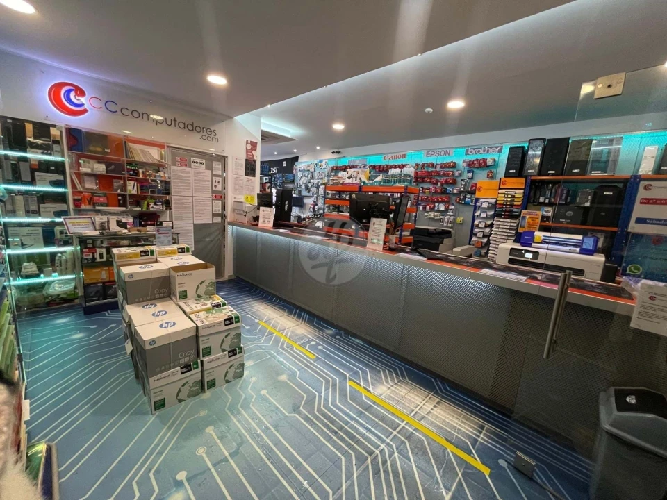 Negócio para Venda em Lagos (São Sebastião e Santa Maria) Foto 2