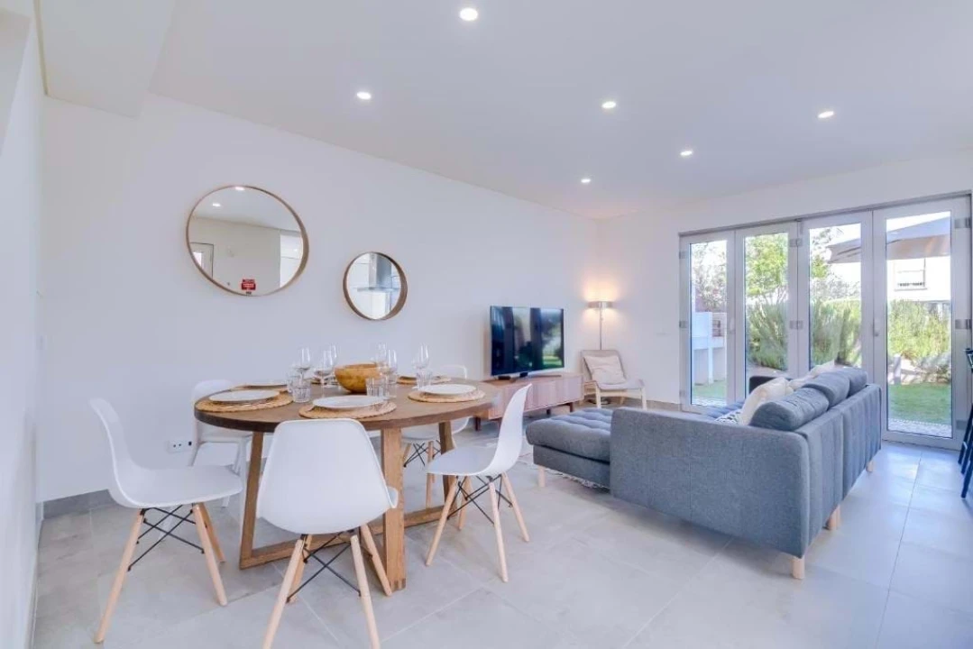 Moradia T3 para Venda em Quarteira Foto 3