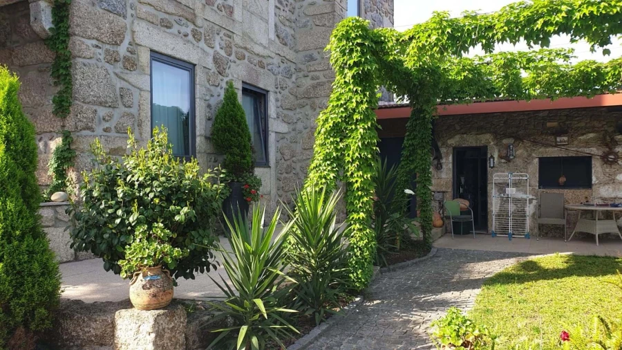 Moradia T8 para Venda em Ferreiros e Gondizalves Foto 7