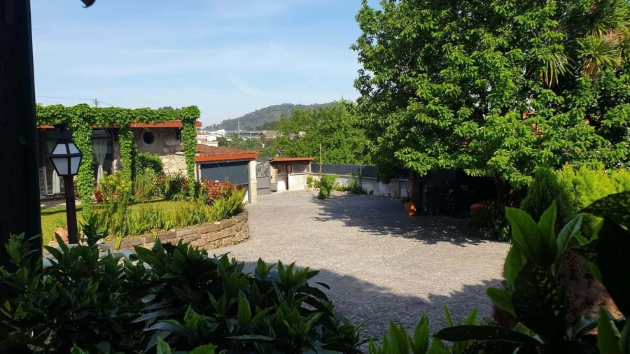 Moradia T8 para Venda em Ferreiros e Gondizalves Foto 19