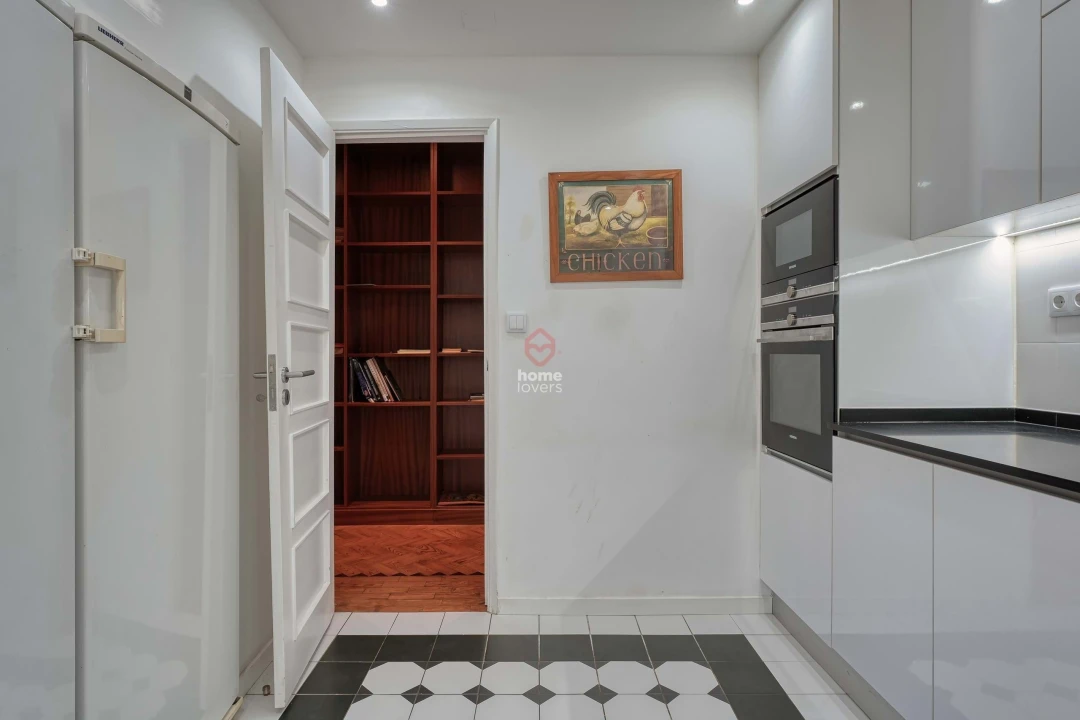 Apartamento T5 para Venda em Costa da Caparica Foto 18