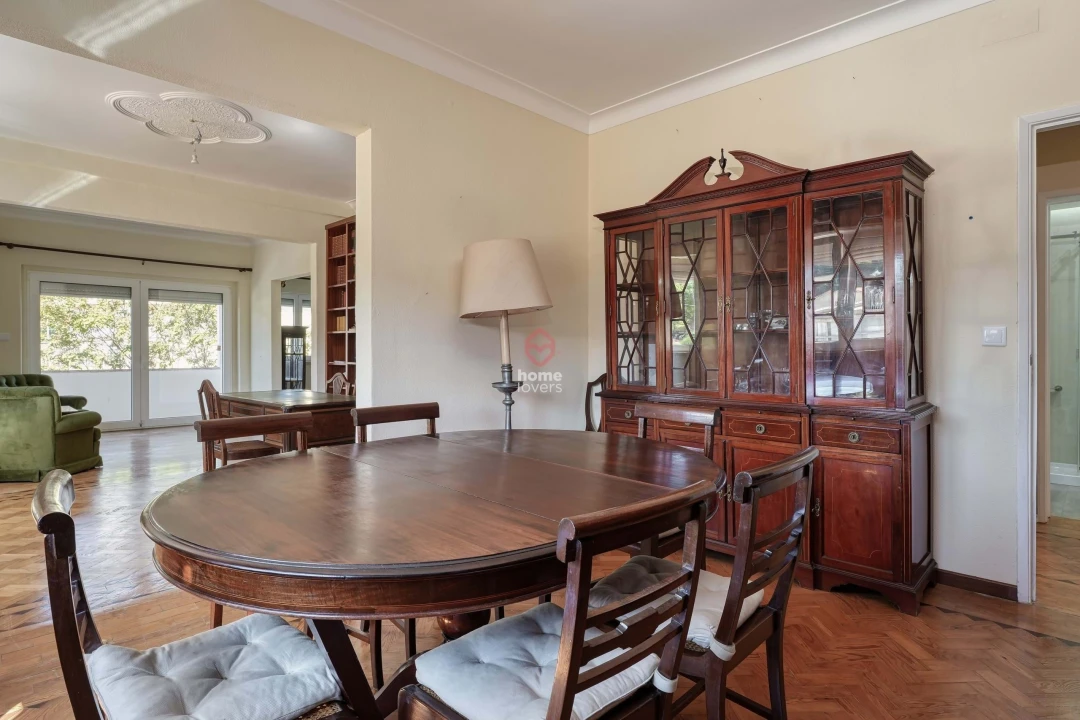 Apartamento T5 para Venda em Costa da Caparica Foto 6