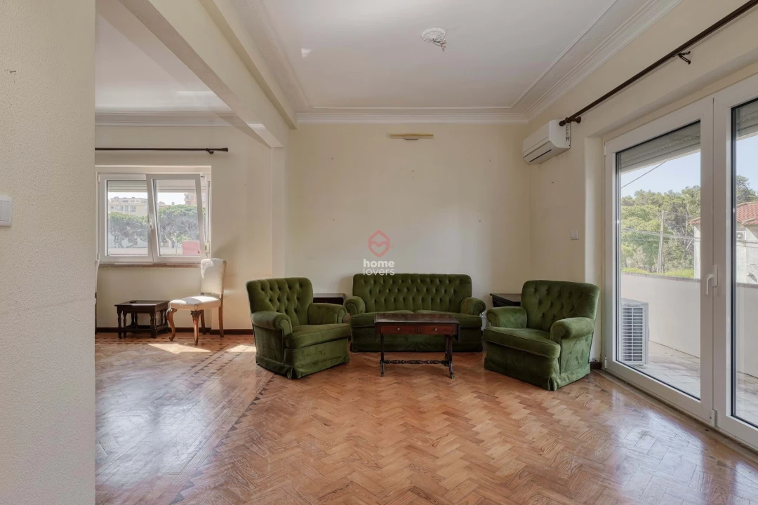 Apartamento T5 para Venda em Costa da Caparica Foto 7