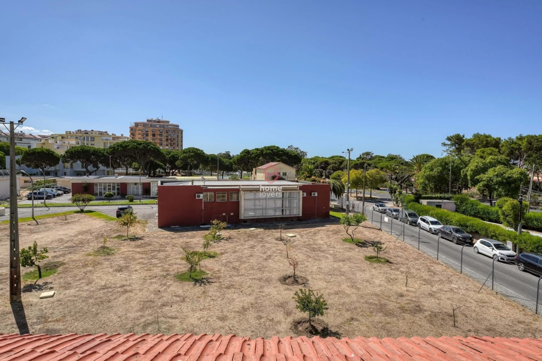 Apartamento T5 para Venda em Costa da Caparica Foto 39