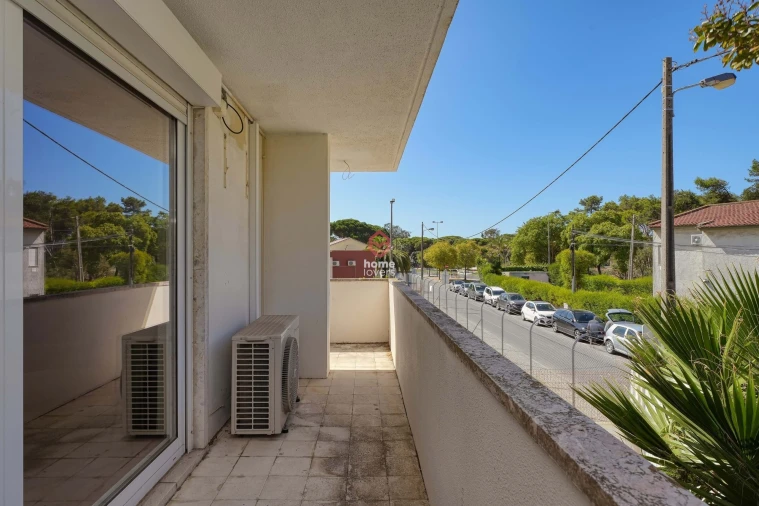 Apartamento T5 para Venda em Costa da Caparica Foto 24