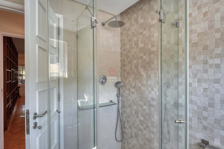 Apartamento T5 para Venda em Costa da Caparica Foto 23