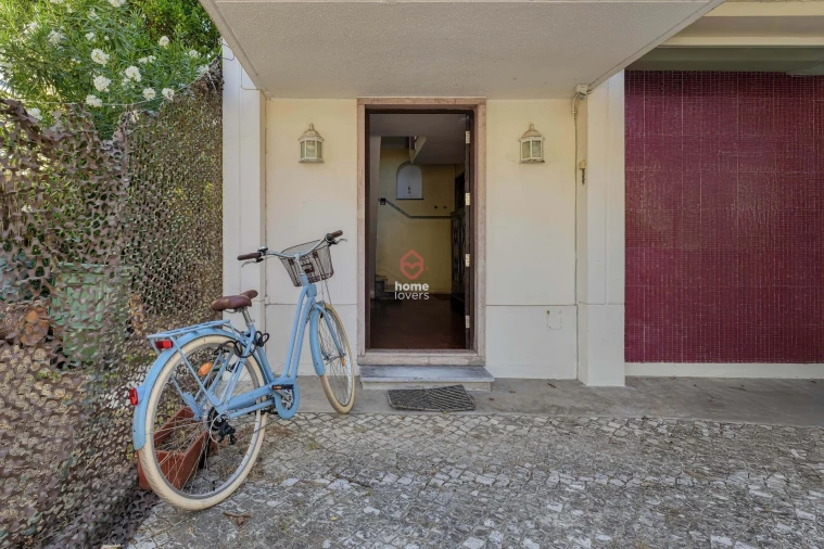 Apartamento T5 para Venda em Costa da Caparica