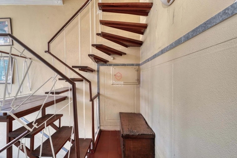 Apartamento T5 para Venda em Costa da Caparica Foto 27