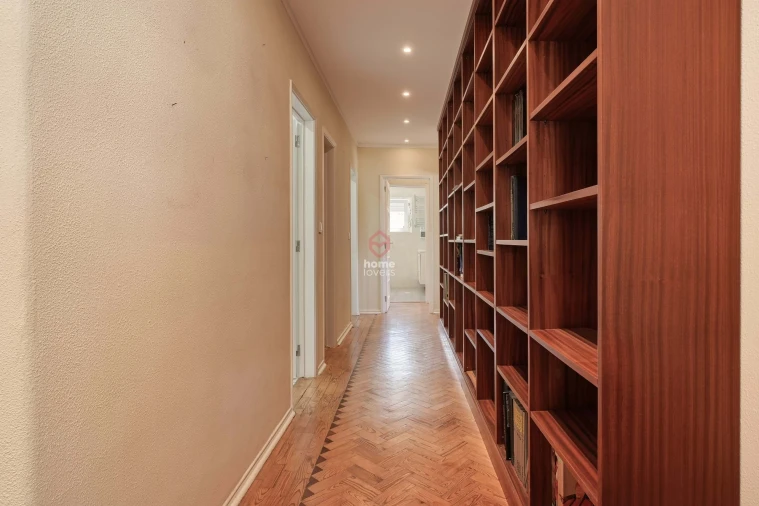 Apartamento T5 para Venda em Costa da Caparica Foto 12