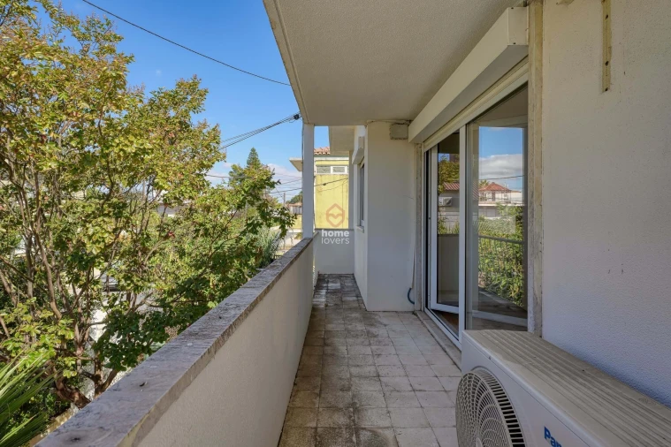 Apartamento T5 para Venda em Costa da Caparica Foto 26