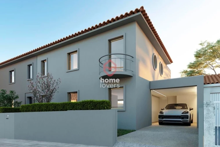 Moradia T4 para Venda em Aldoar, Foz do Douro e Nevogilde Foto 3