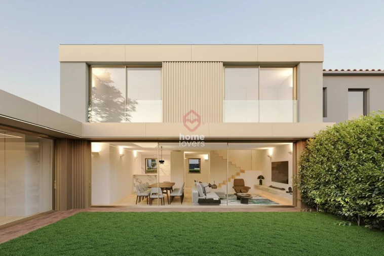 Moradia T4 para Venda em Aldoar, Foz do Douro e Nevogilde Foto 2