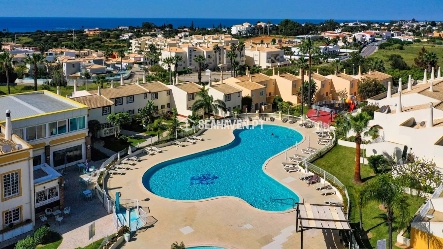 Moradia T2 para Venda em Albufeira e Olhos de Água Foto 1