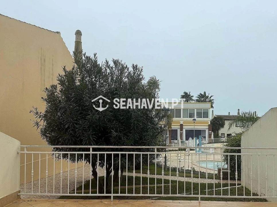 Moradia T2 para Venda em Albufeira e Olhos de Água Foto 3