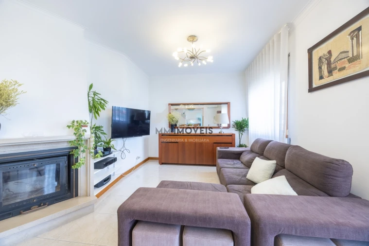 Apartamento T3 para Venda em Santa Marinha Foto 2