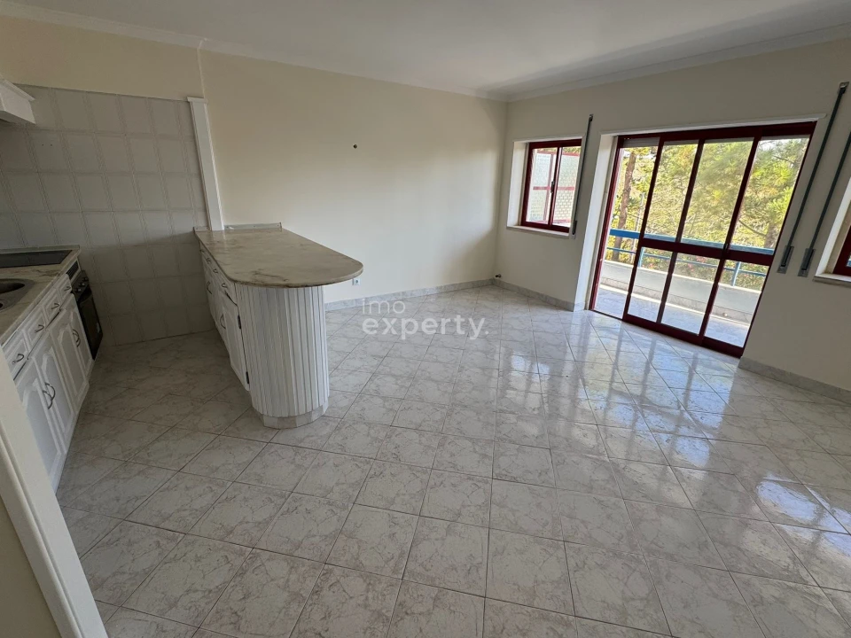 Apartamento T1 para Venda em Agualva e Mira-Sintra Foto 9