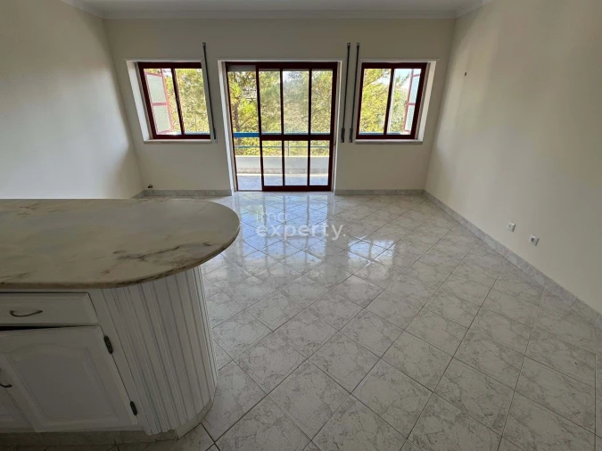 Apartamento T1 para Venda em Agualva e Mira-Sintra Foto 4
