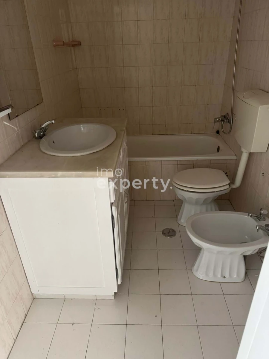 Apartamento T1 para Venda em Agualva e Mira-Sintra Foto 10