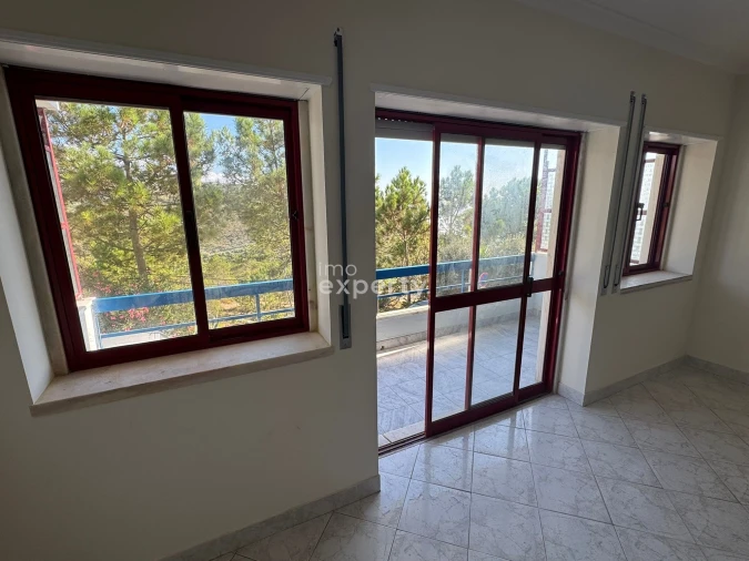 Apartamento T1 para Venda em Agualva e Mira-Sintra Foto 7