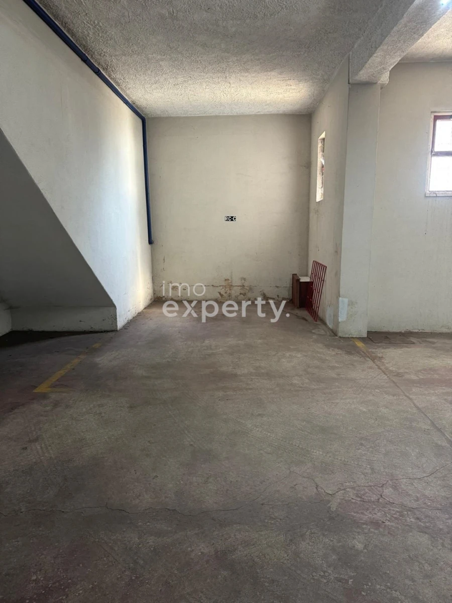 Apartamento T1 para Venda em Agualva e Mira-Sintra Foto 19