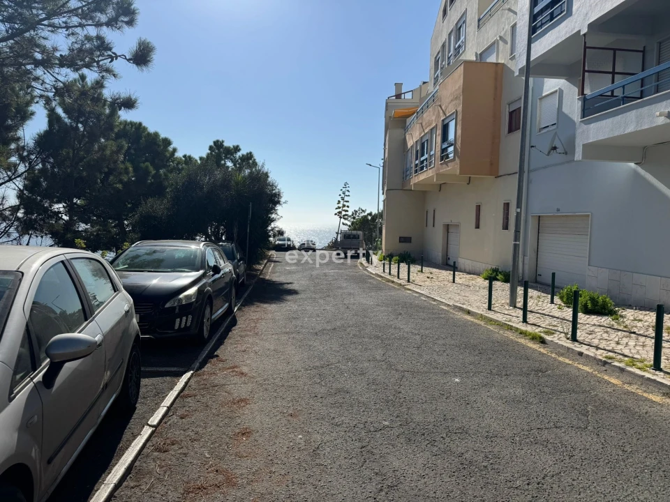 Apartamento T1 para Venda em Agualva e Mira-Sintra Foto 16