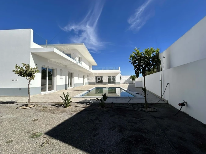 Moradia T4 para Venda em Altura Foto 5