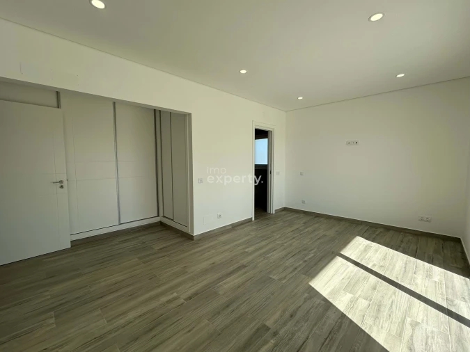 Moradia T4 para Venda em Altura Foto 33