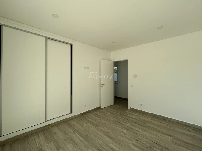 Moradia T4 para Venda em Altura Foto 17