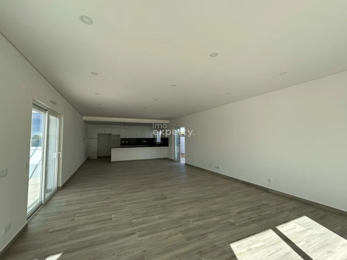 Moradia T4 para Venda em Altura Foto 11