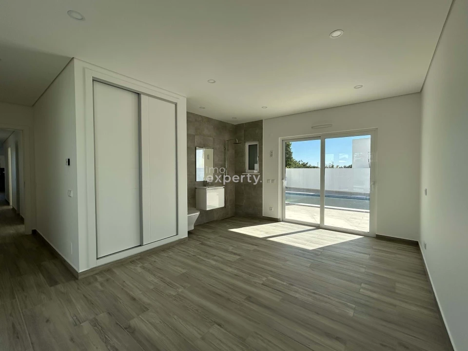 Moradia T4 para Venda em Altura Foto 27