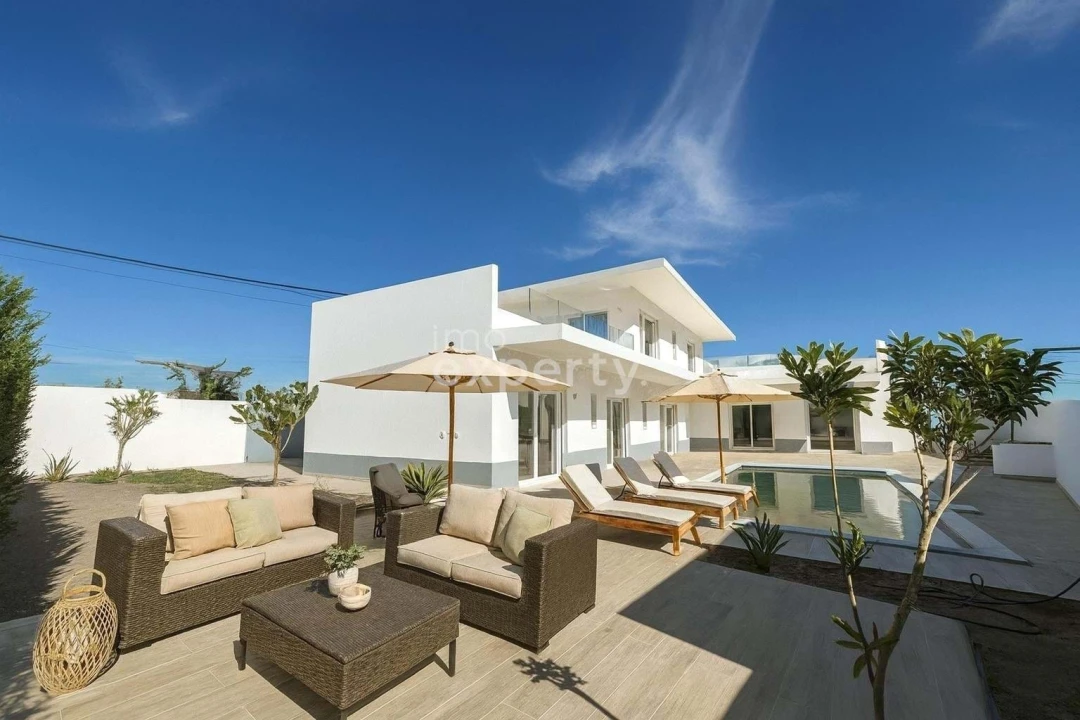 Moradia T4 para Venda em Altura Foto 1