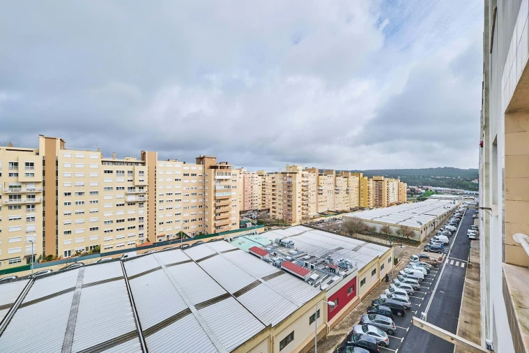 Apartamento T1 para Venda em Carnaxide e Queijas Foto 14