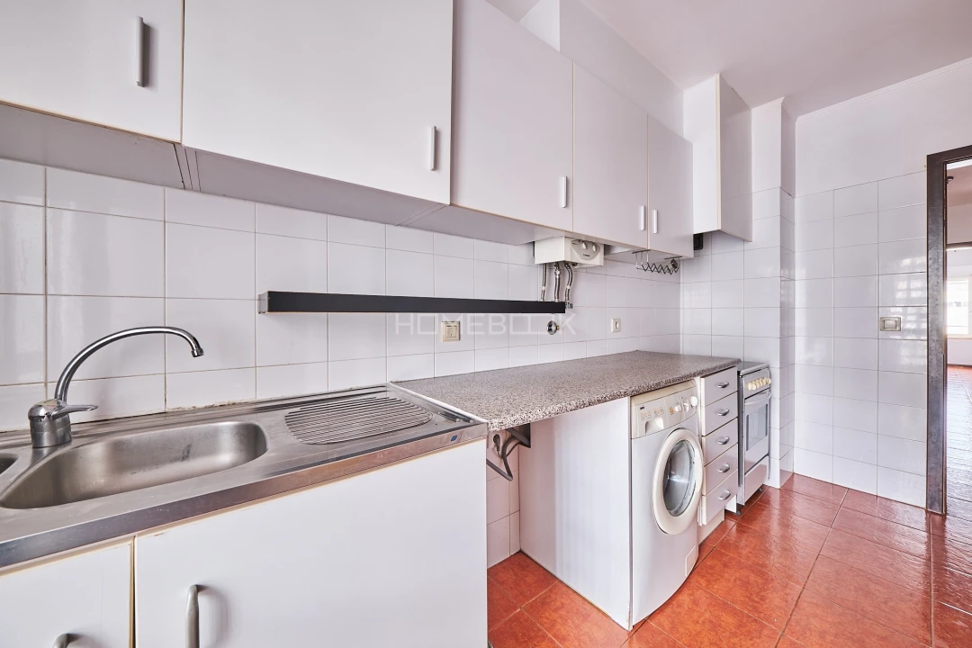 Apartamento T1 para Venda em Carnaxide e Queijas Foto 6