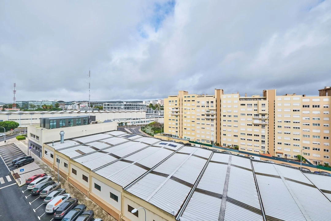 Apartamento T1 para Venda em Carnaxide e Queijas Foto 13